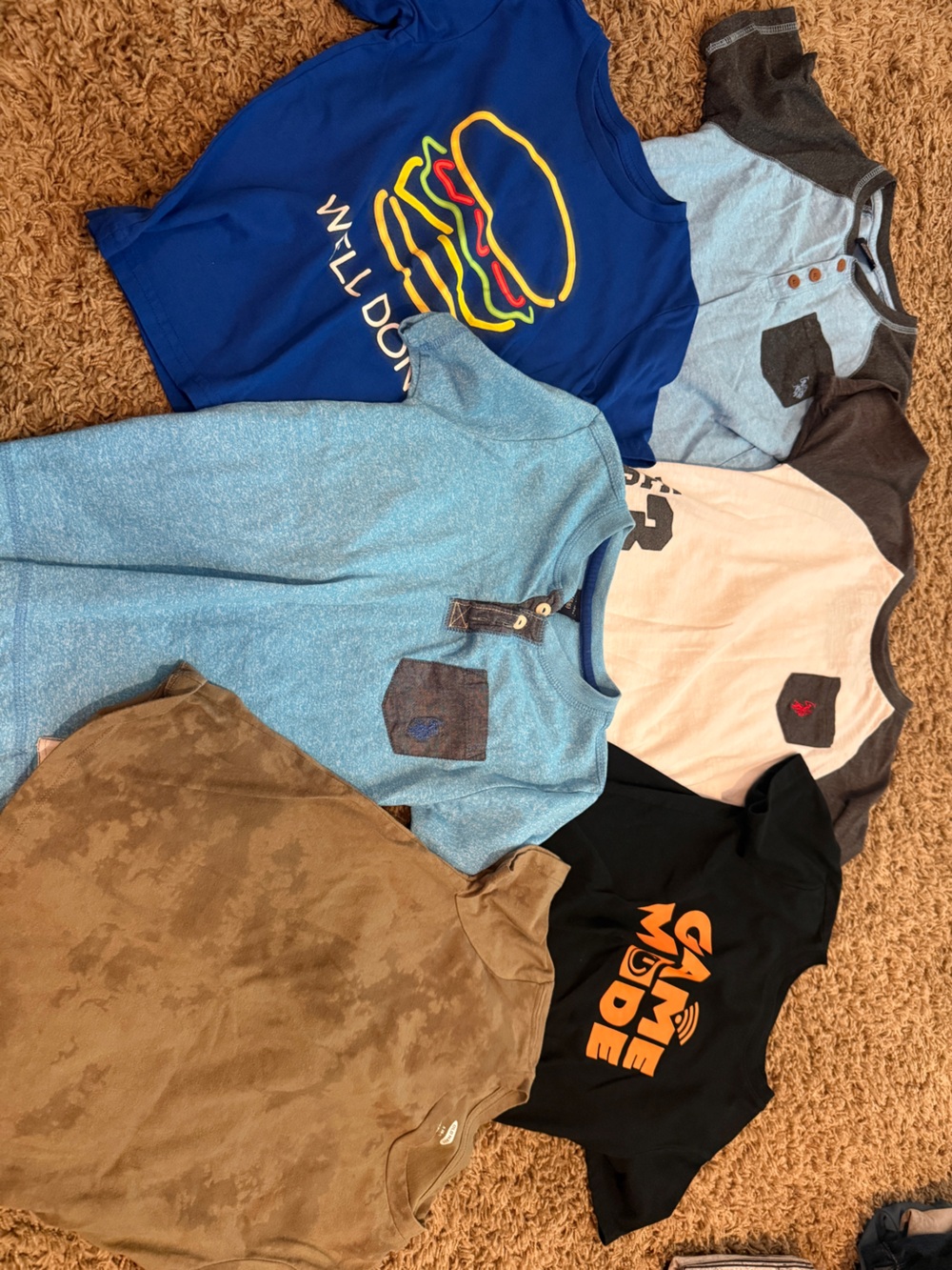25 short sleeved shirts